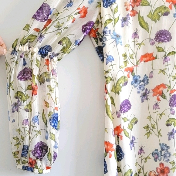 Chelsea 28 Floral Longsleeve Maxi Dress - Picture 4 of 12